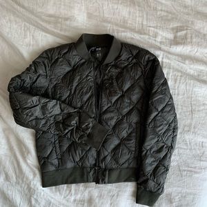 Uniqlo puff bomber jacket